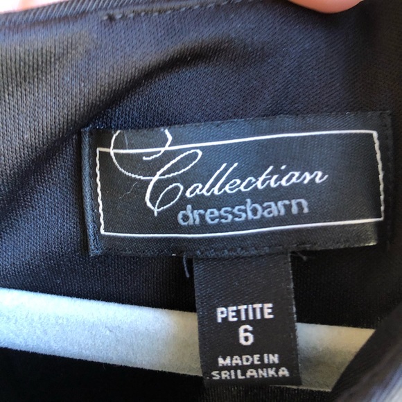 Black Dress With Flower - Picture 4 of 4